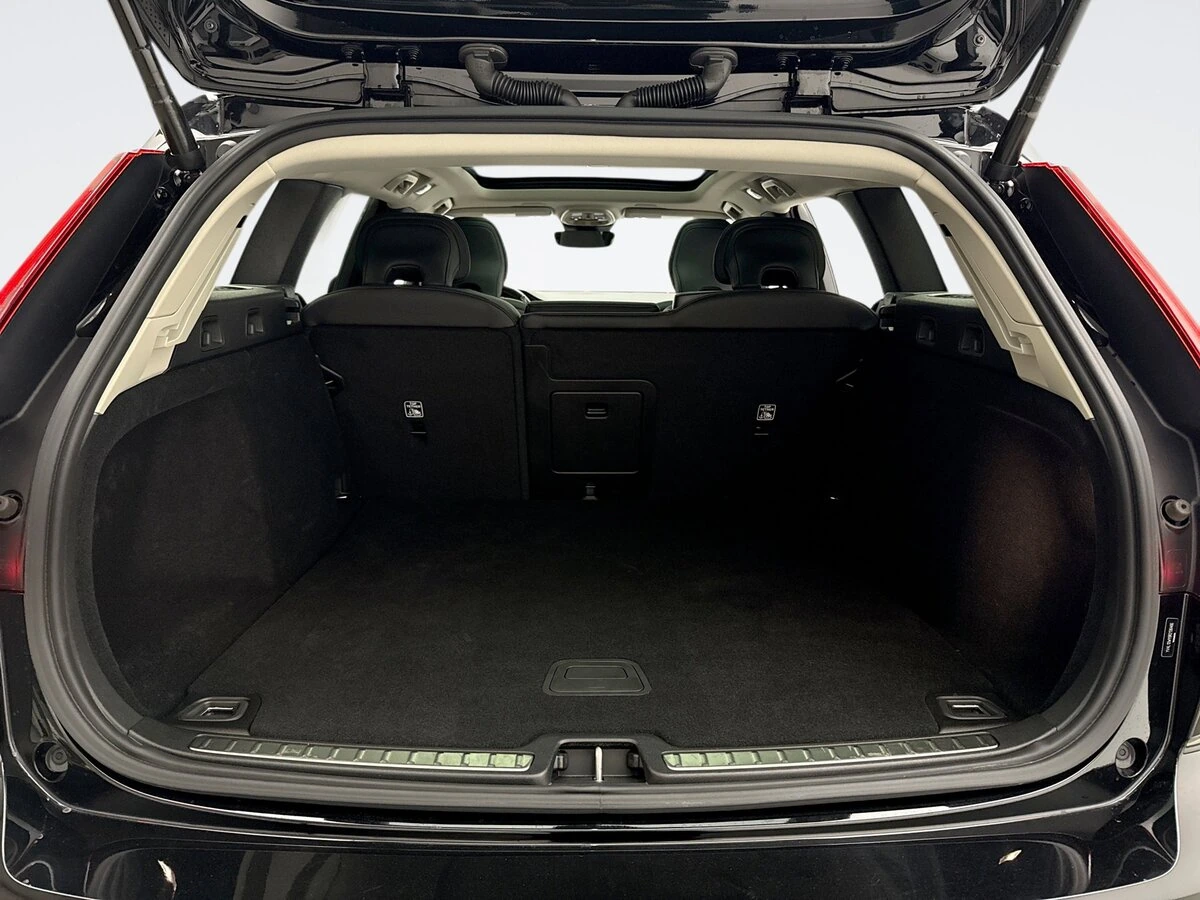 2024 Volvo - image 20