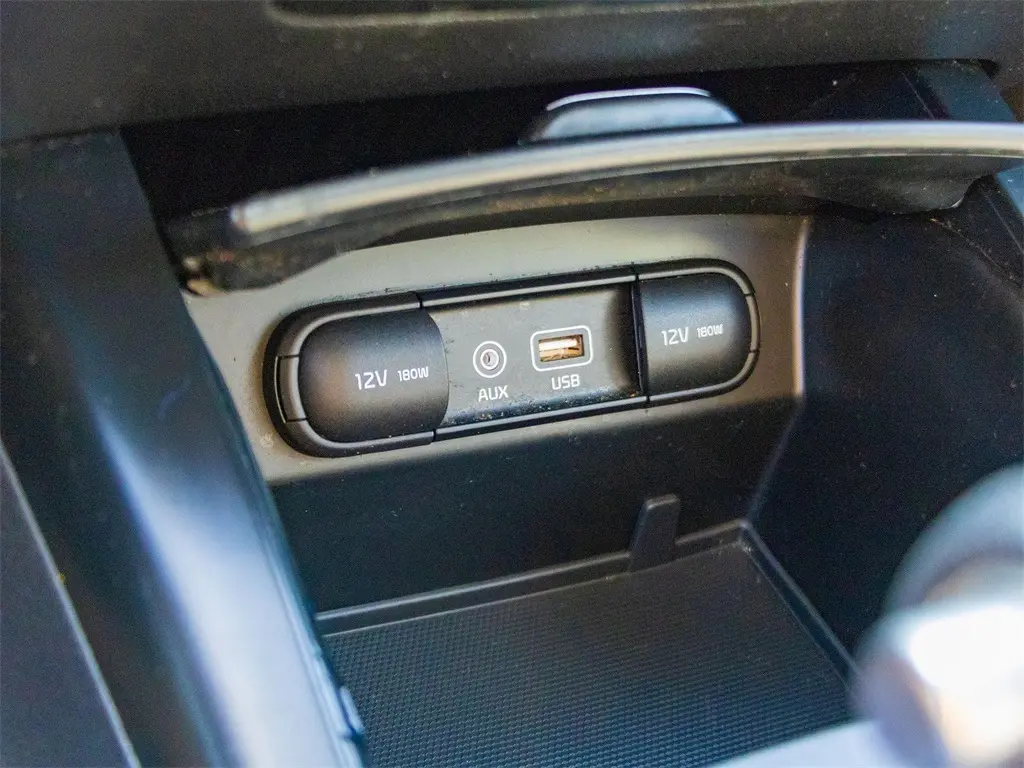 2017 Kia Sorento LX photo 24