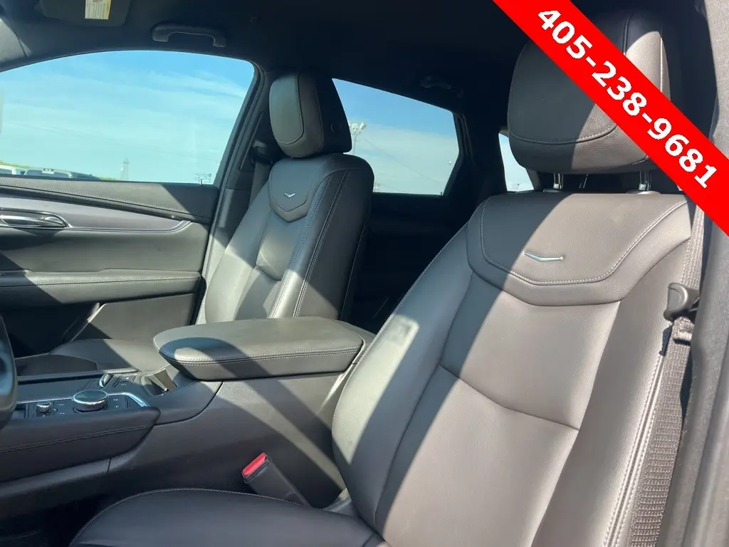 2022 Cadillac XT5 Luxury photo 9