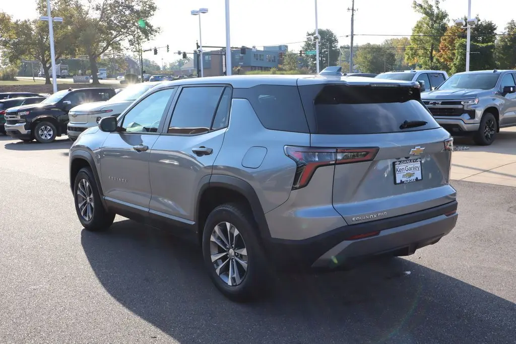 2026 Chevrolet Equinox LT photo 23