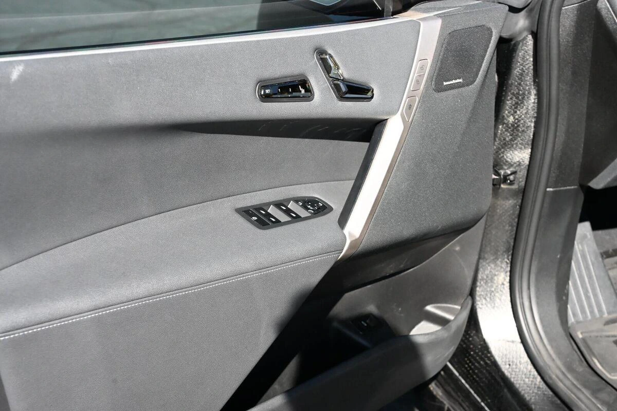 2024 BMW iX Base - Photo 11