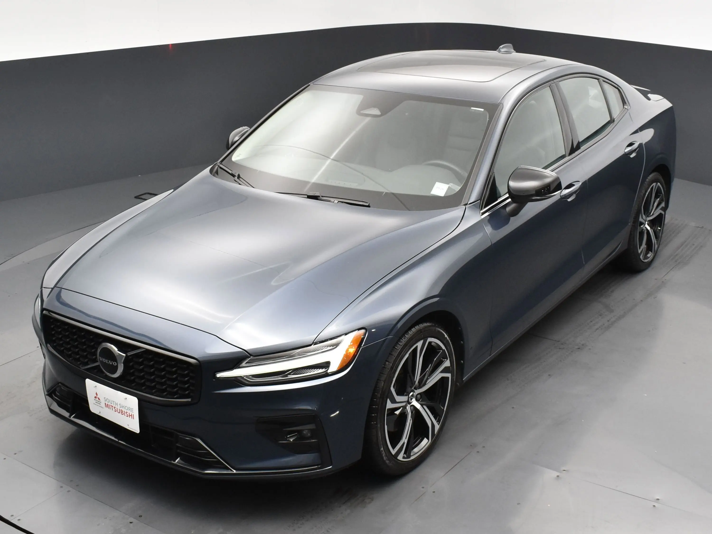 2024 Volvo S60 B5 AWD Core photo 24