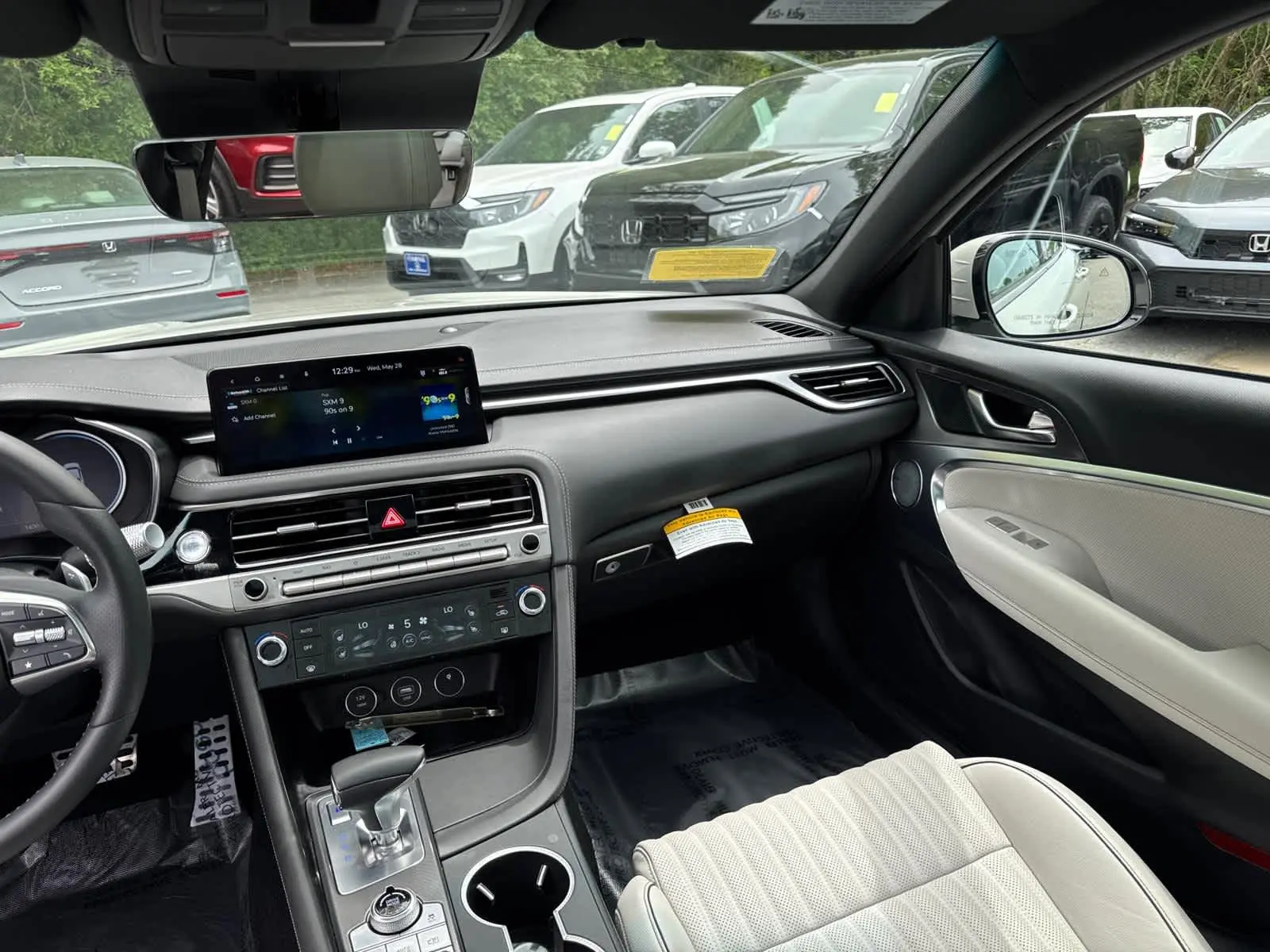 2025 Genesis G70 2.5T photo 35