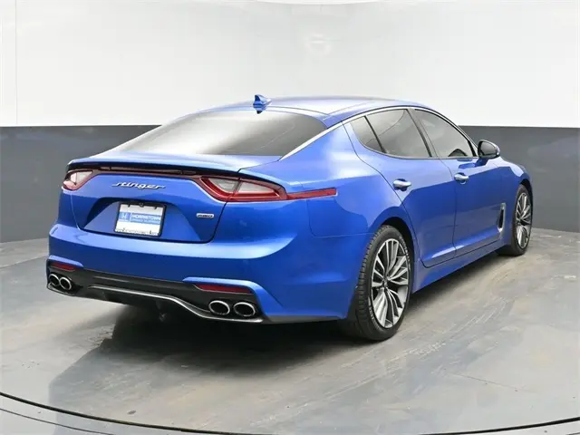 2018 Kia Stinger Premium photo 9