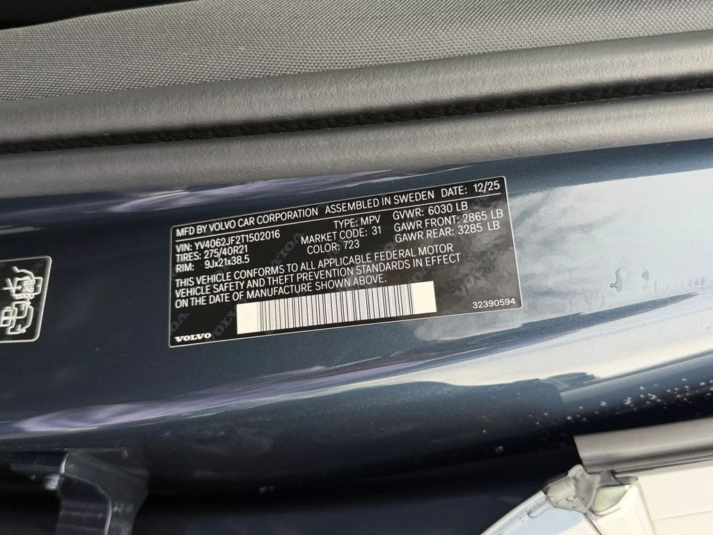 2026 Volvo - image 27