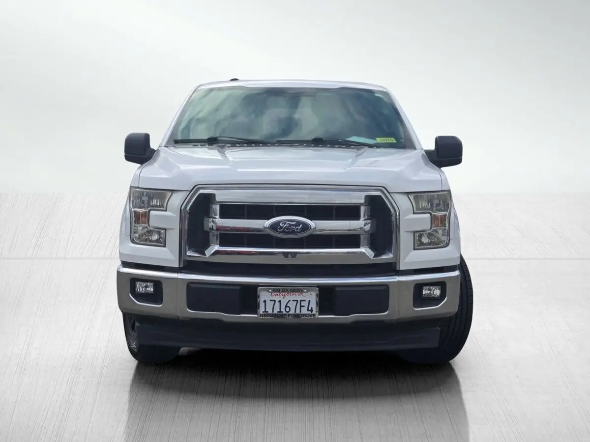 2017 Ford F-150 XLT photo 2