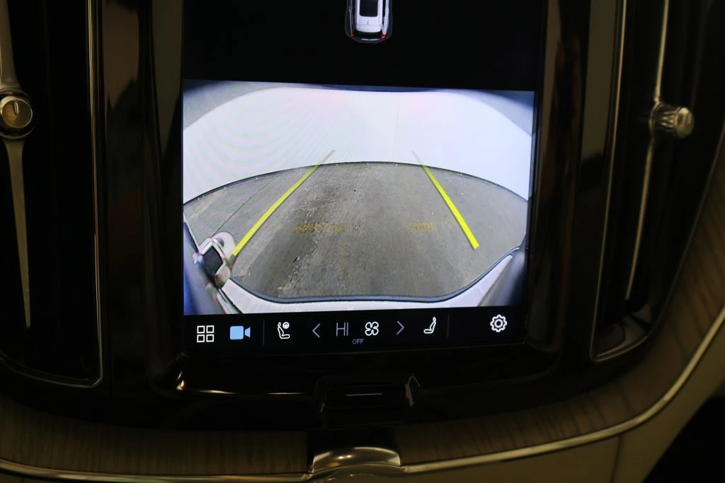 2023 Volvo - image 36