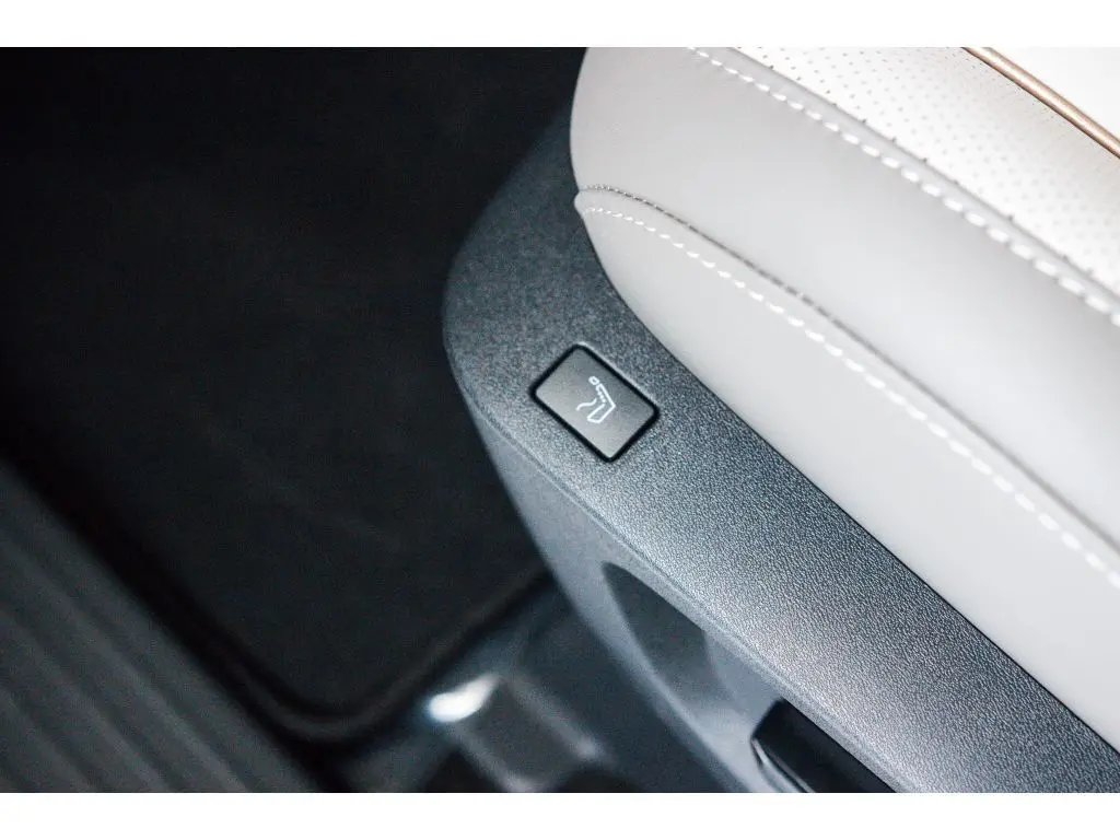 2026 Infiniti QX60 Autograph photo 3