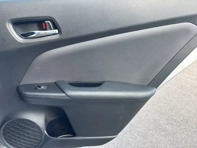 2017 Toyota Prius Four photo 12