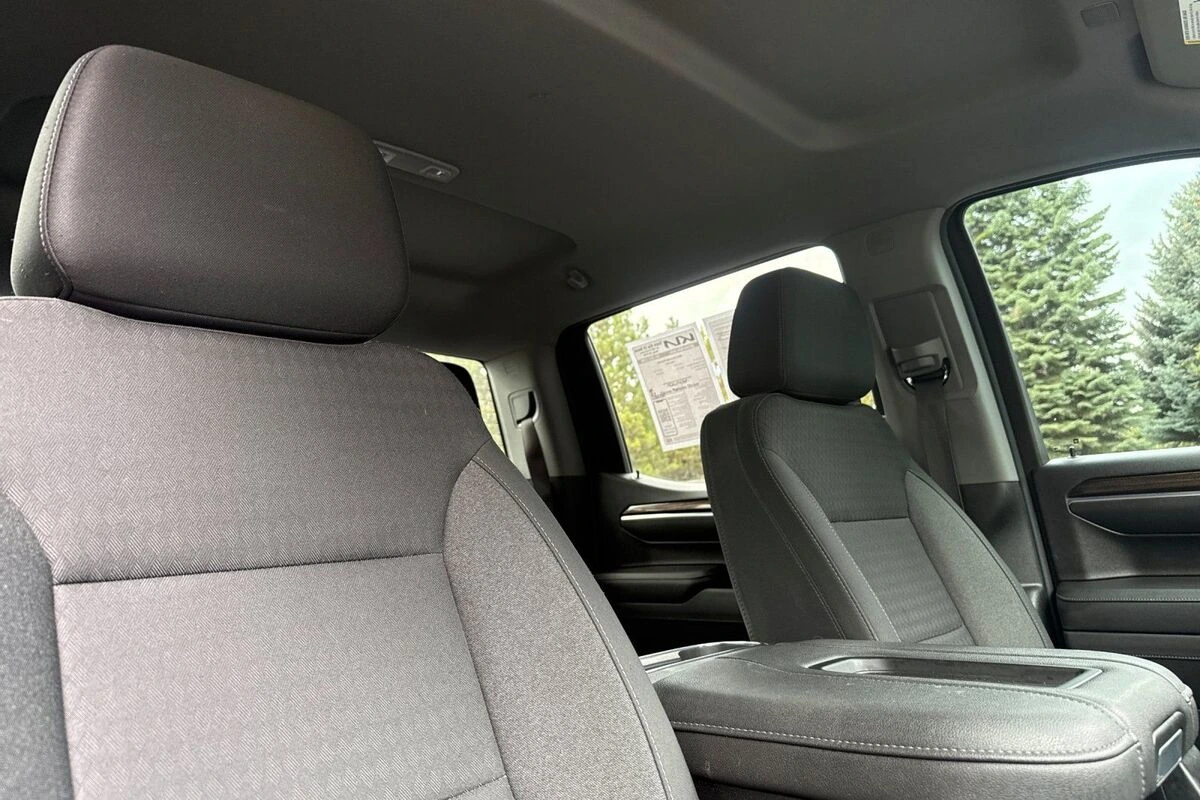 2022 Chevrolet Silverado 1500 RST - Photo 16