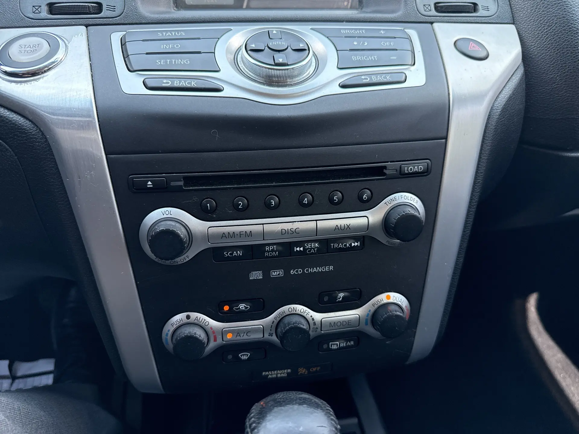 2010 Nissan Murano SL photo 15