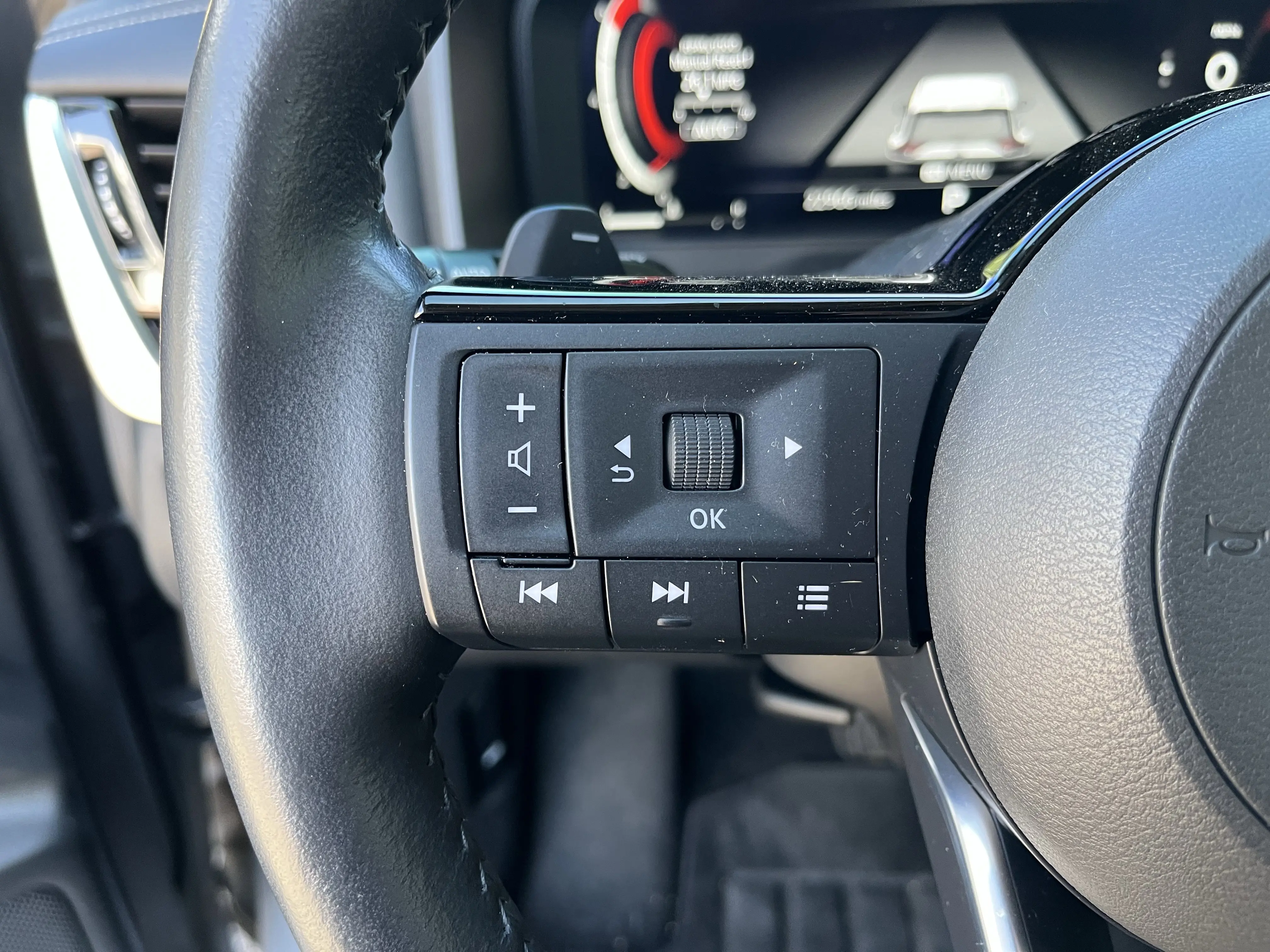 2022 Nissan Rogue Platinum photo 11