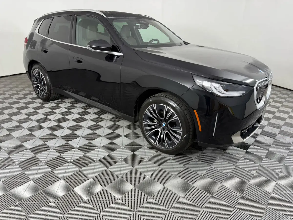 2025 BMW X3 30's photo