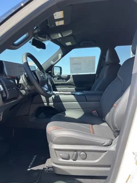 2026 Nissan Armada SL photo 9