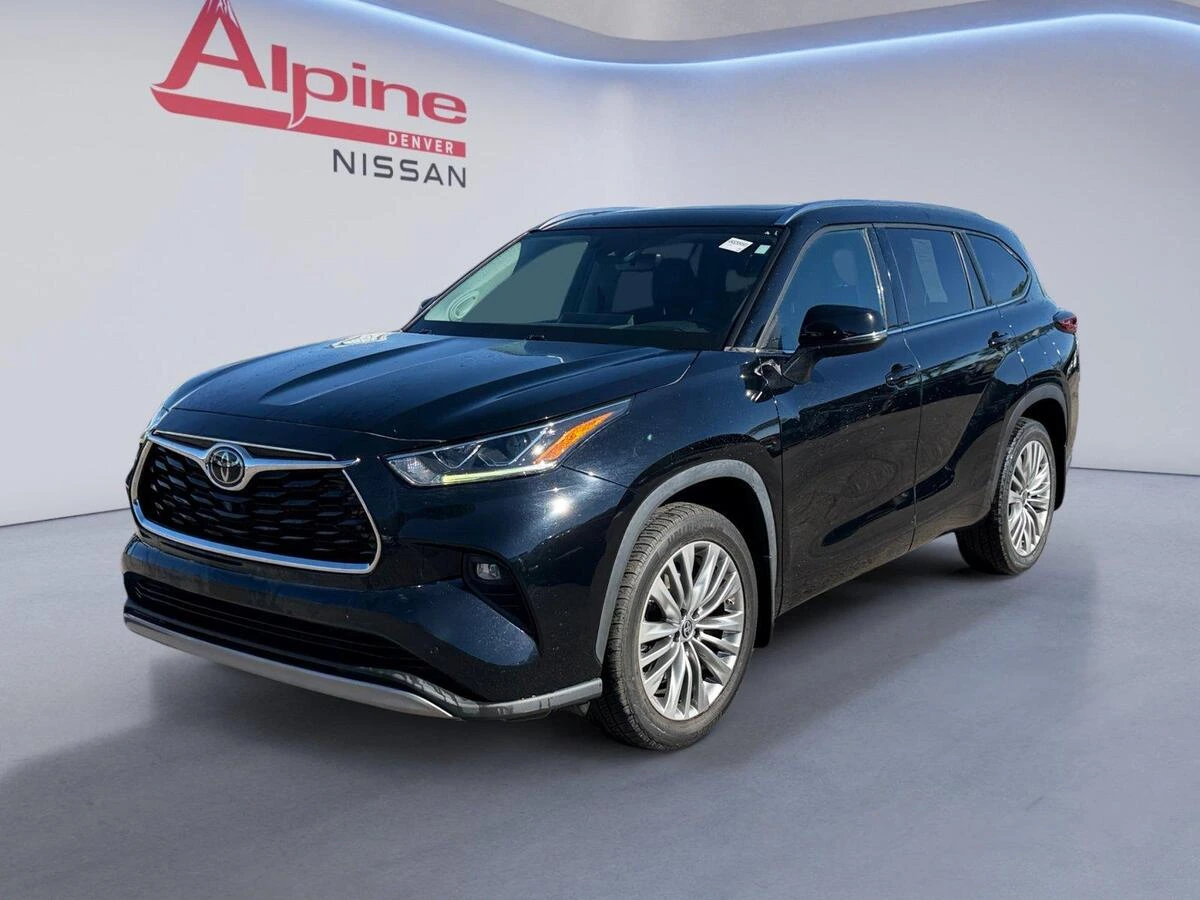 2022 Toyota Highlander Platinum