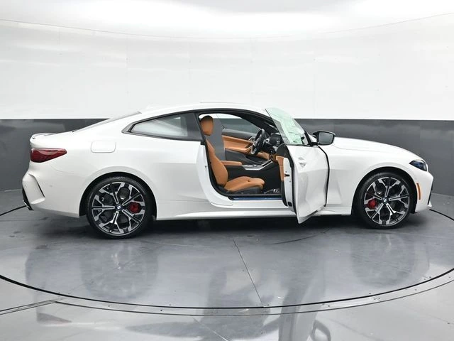 2026 BMW 4 Series M440i - Photo 36