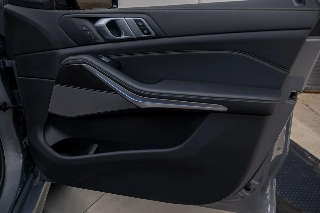 2025 BMW X7 M60i - Photo 28