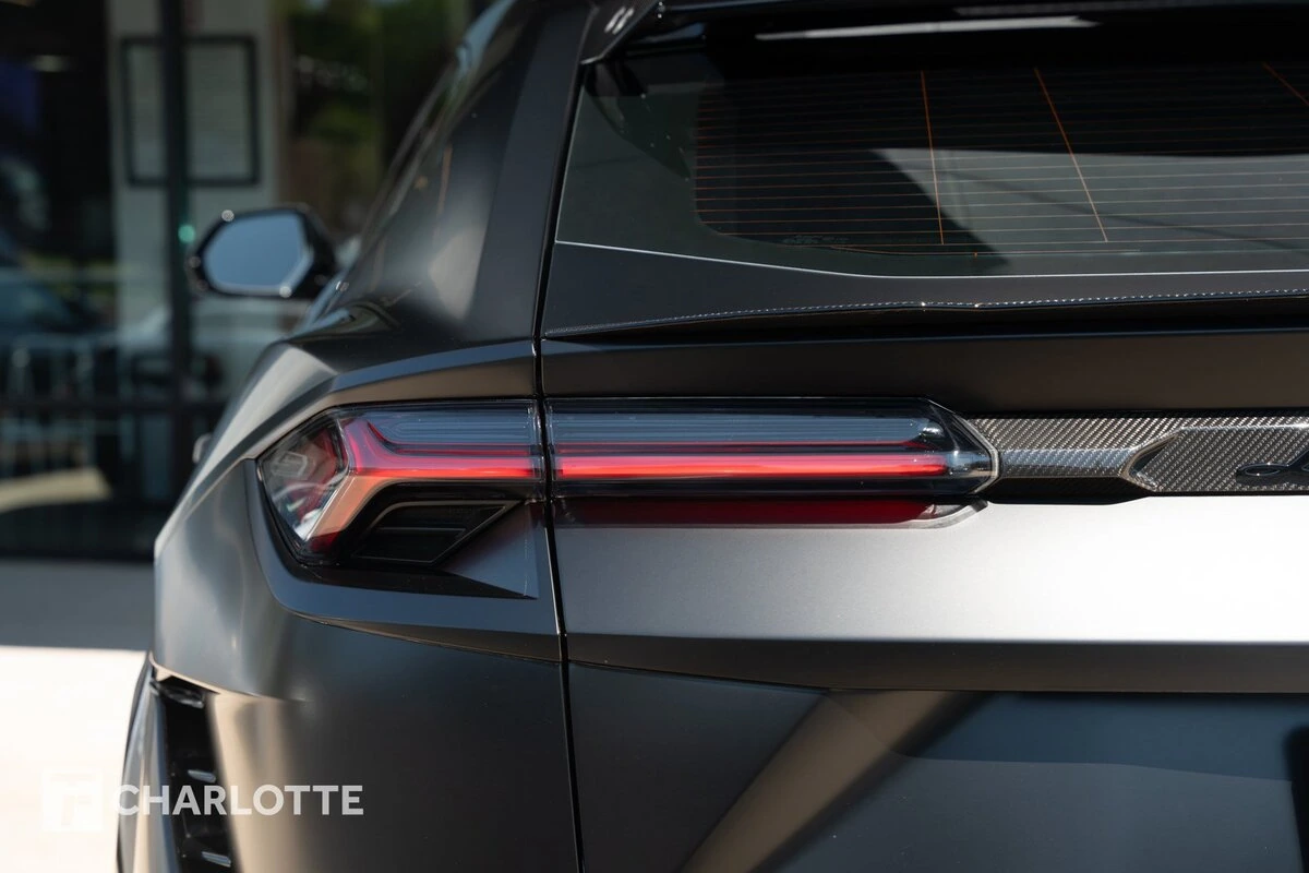 2023 Lamborghini Urus Performante - Photo 15