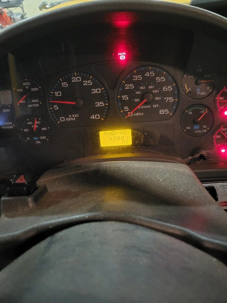 2005 International - image 14