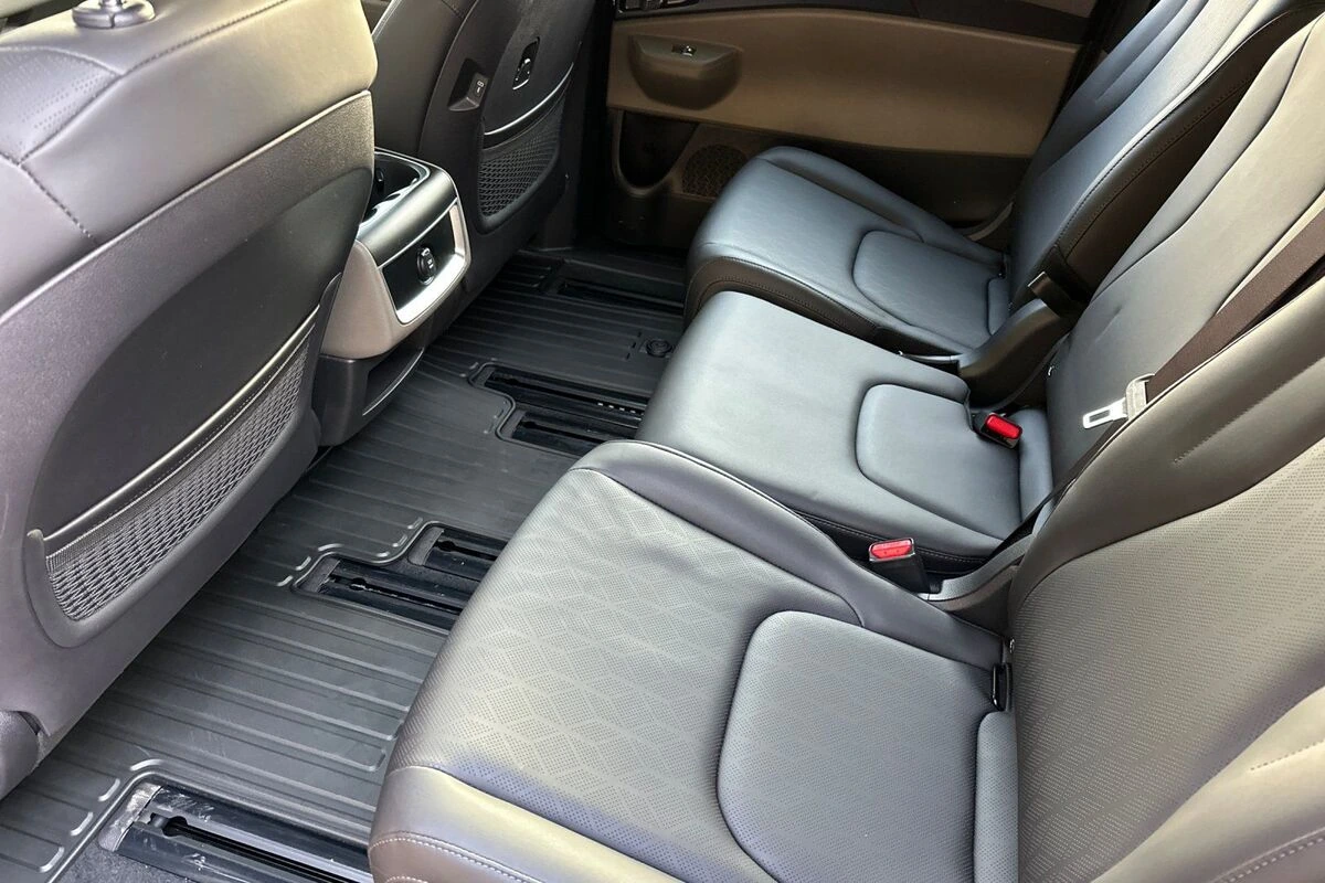 2026 Kia Carnival LXS - Photo 8