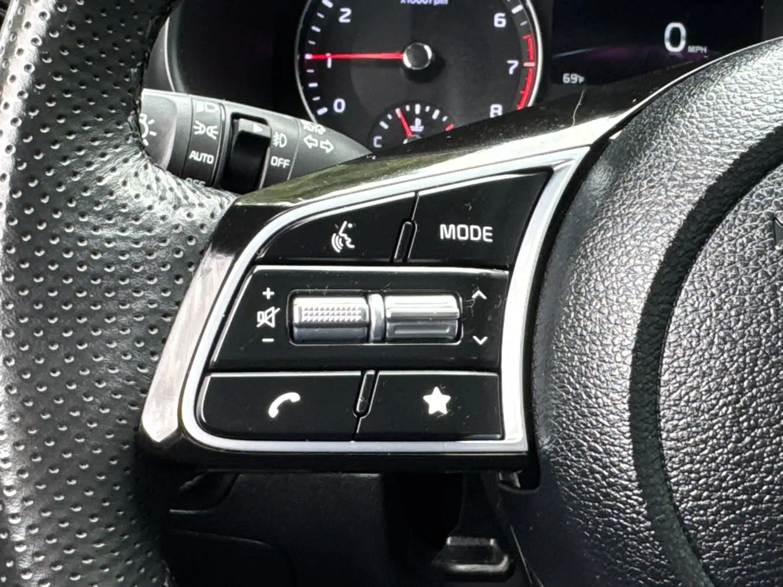2023 Kia Forte GT-Line photo 21