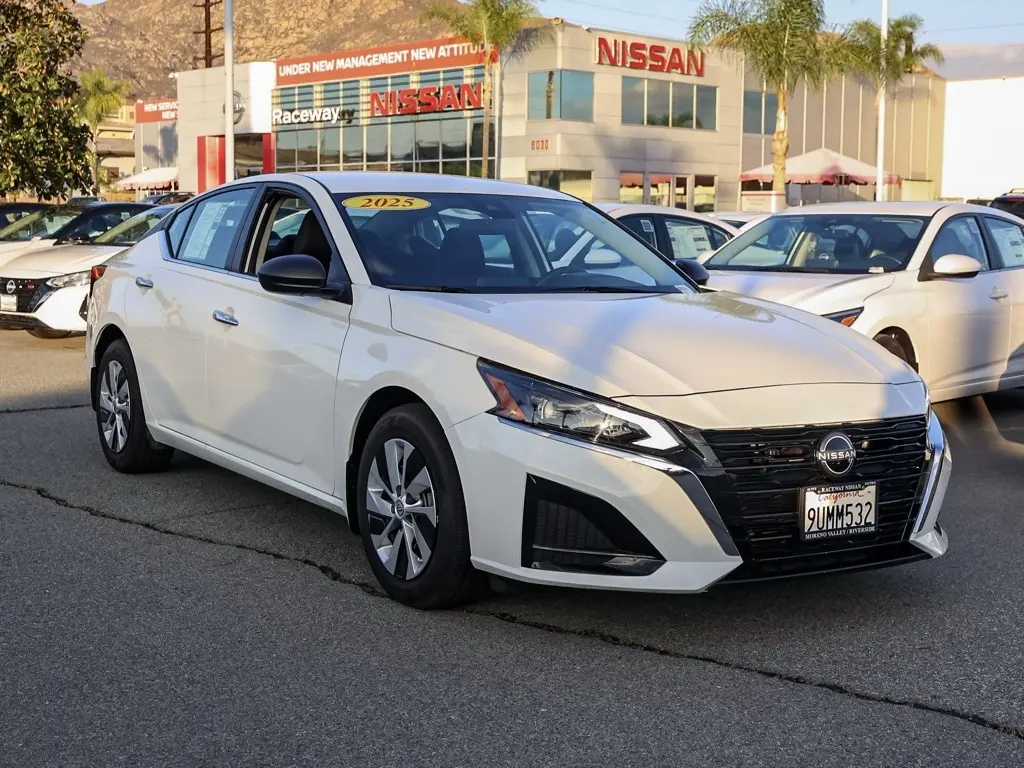 2025 Nissan Altima
