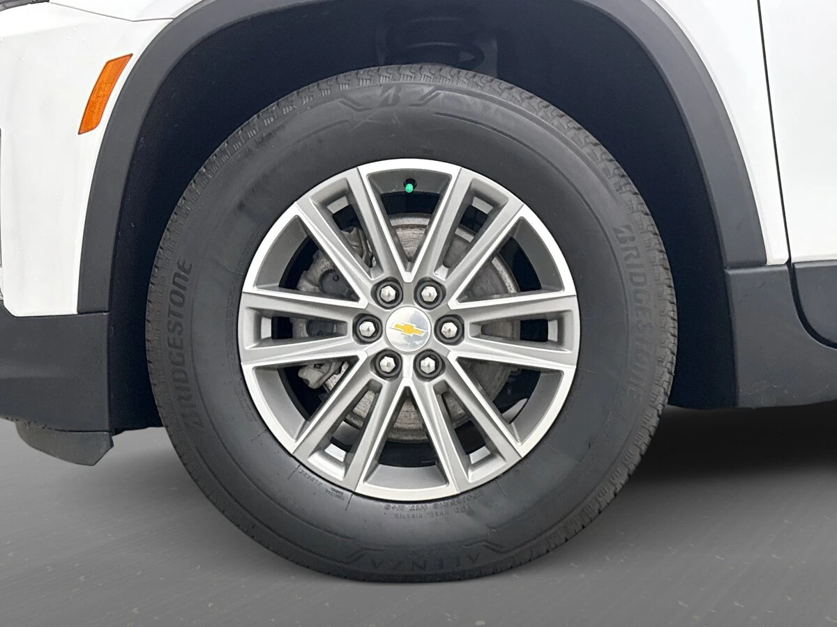 2023 Chevrolet Traverse 3LT - Photo 25