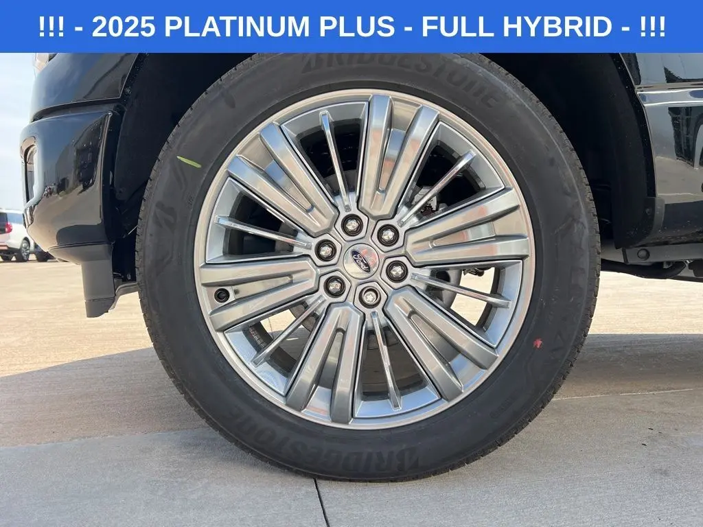2025 Ford F-150 Platinum photo 7
