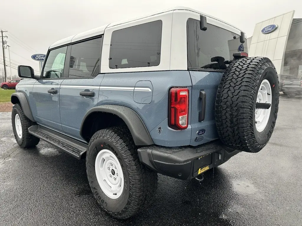 2025 Ford Bronco Heritage First Edition photo 3