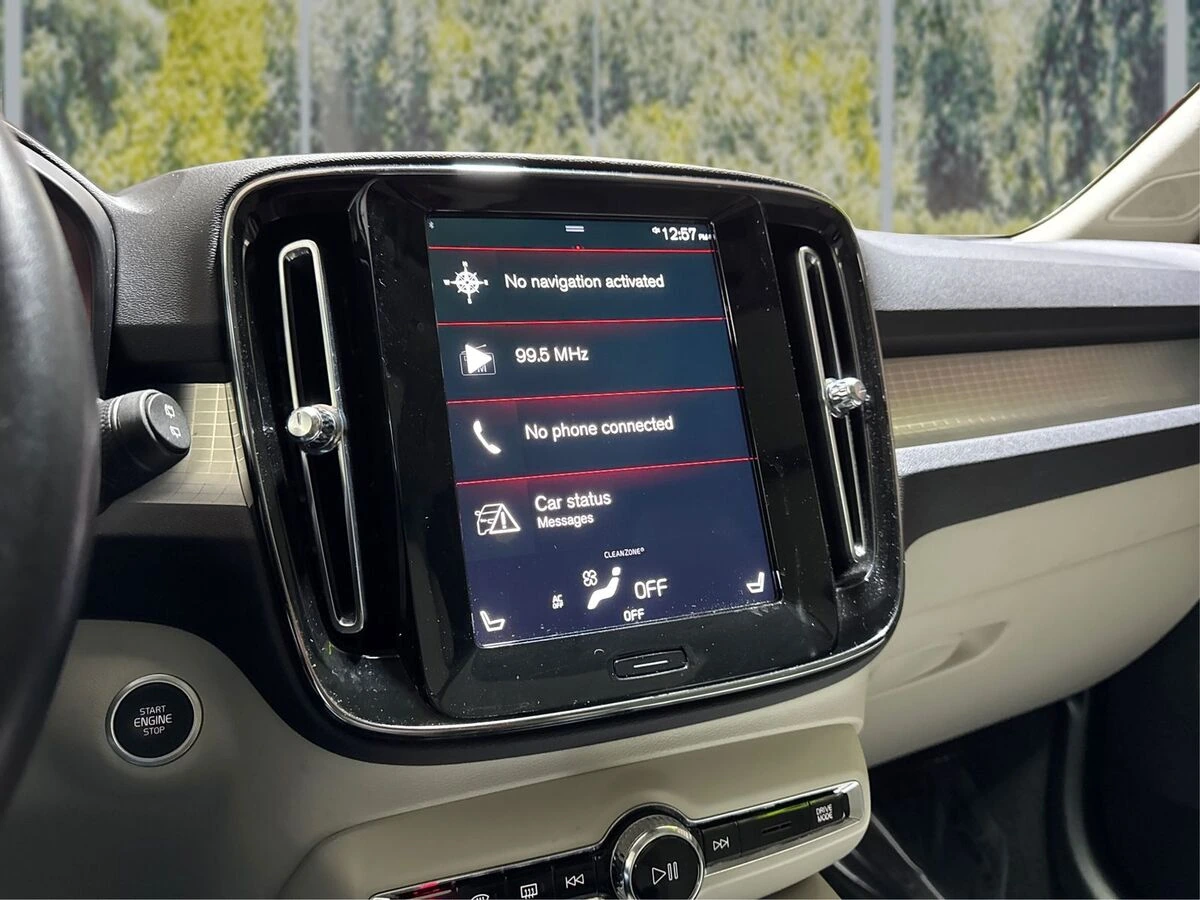 2021 Volvo - image 14