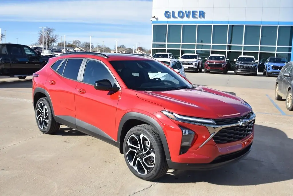 2026 Chevrolet Trax RS's photo