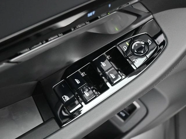 2026 BMW 5 Series 530i - Photo 13