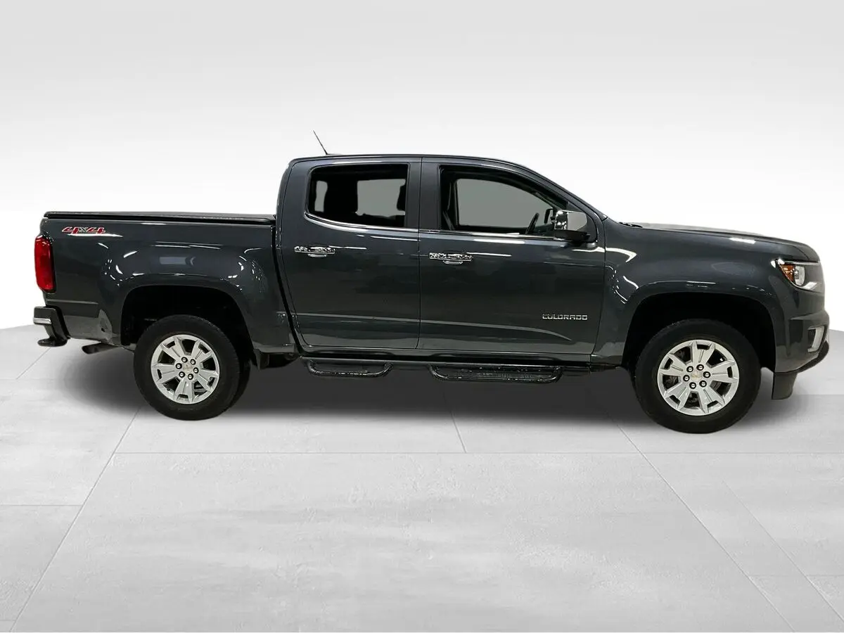 2016 Chevrolet Colorado LT photo 3