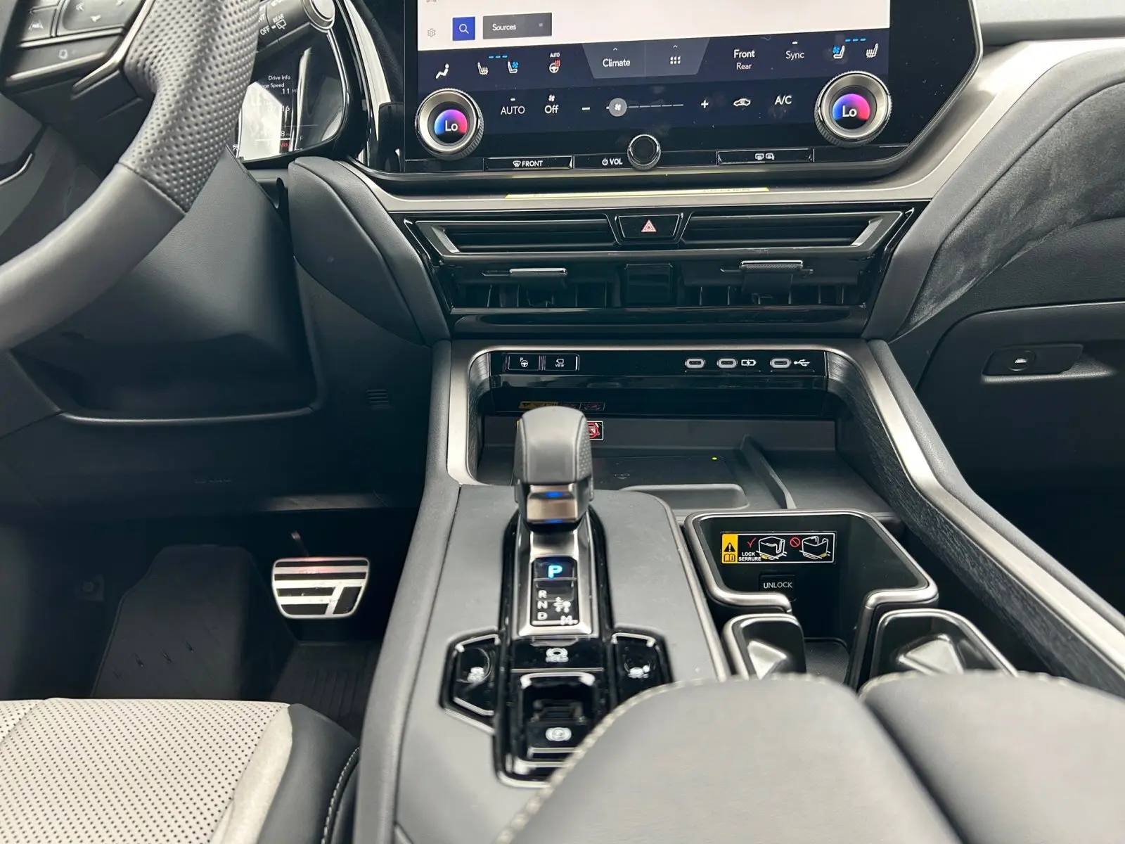 2025 Lexus TX 500h F SPORT Performance Luxury photo 11