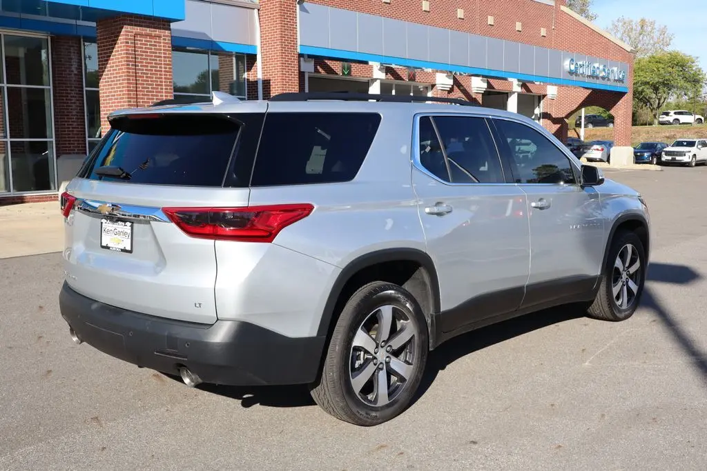 2021 Chevrolet Traverse Leather photo 34