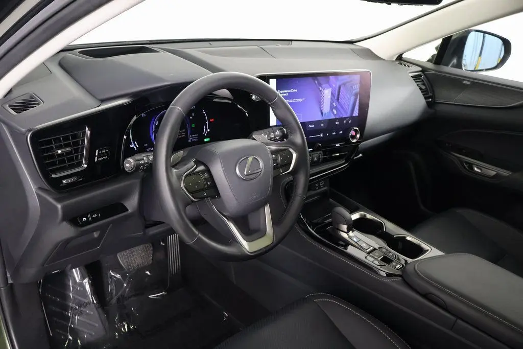 2025 Lexus NX 450h+ Luxury photo 7