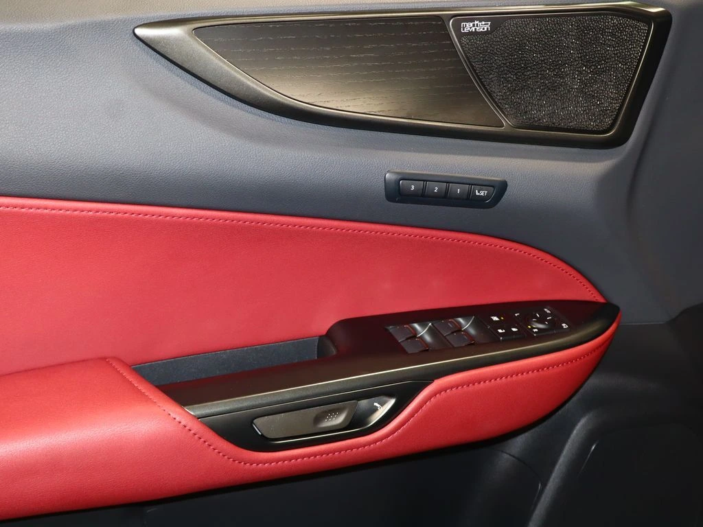 2025 Lexus NX 350 - Photo 31