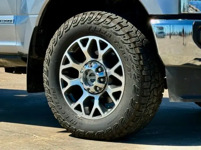 2021 Ford F-350 photo 12