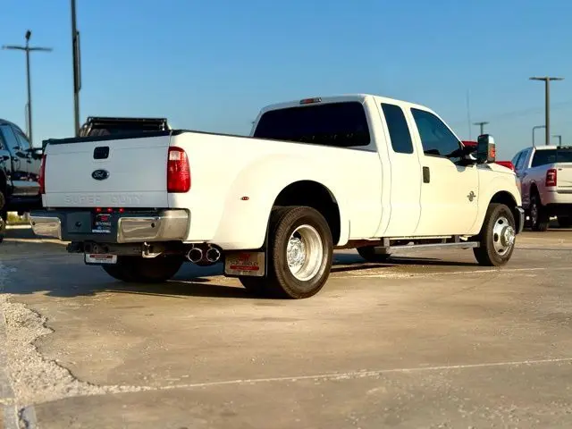 2014 Ford F-350 photo 2