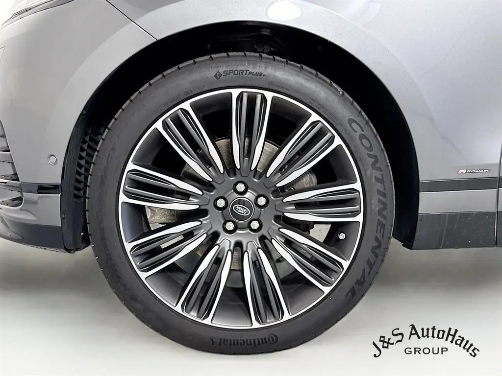 2018 Land Rover Range Rover Velar R-Dynamic HSE photo 34