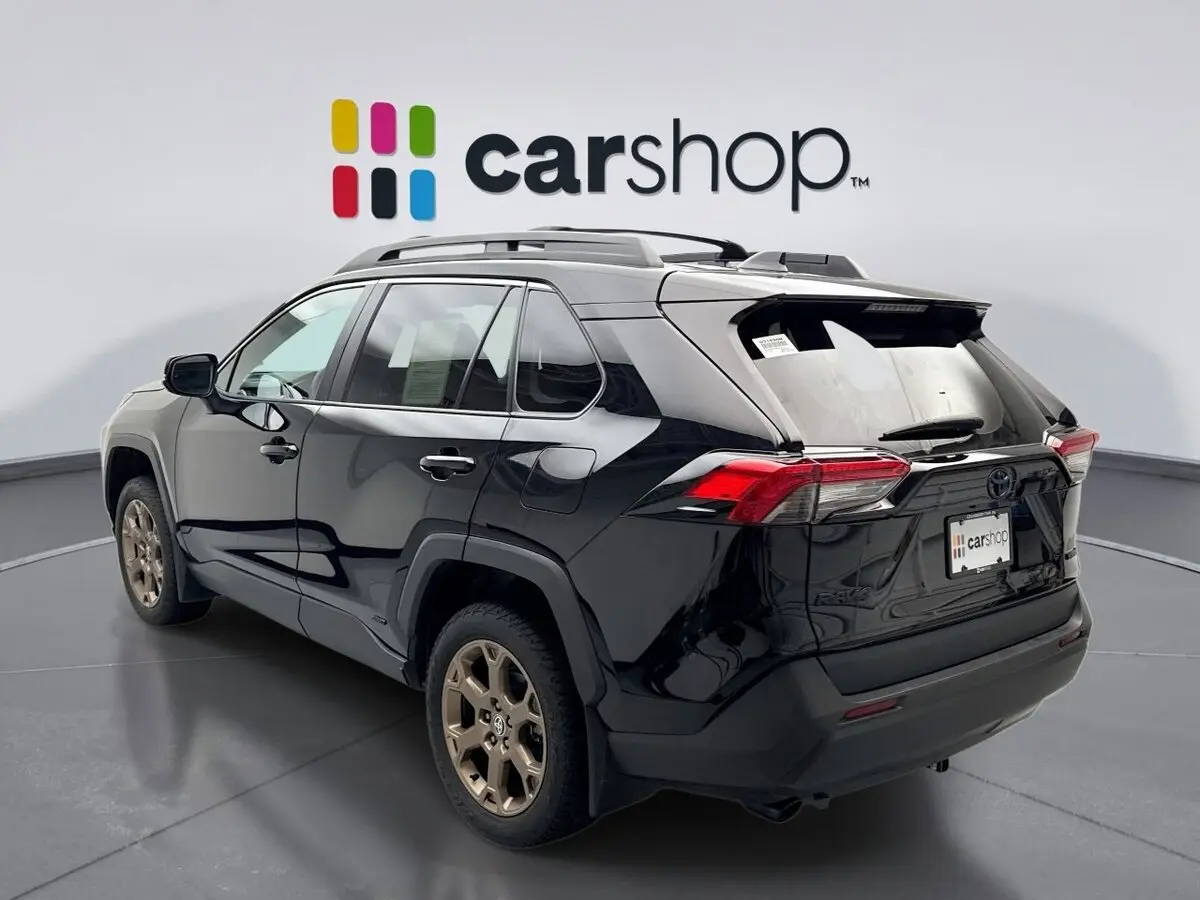 2024 Toyota RAV4 Hybrid photo 2