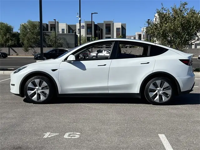 Used 2020 Tesla Model Y Long Range with VIN 5YJYGDEE2LF051158 for sale in Las Vegas, NV