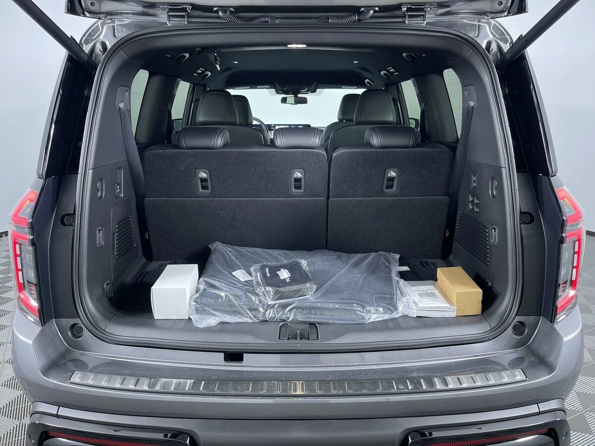 2026 Nissan Armada PRO-4X - Photo 26