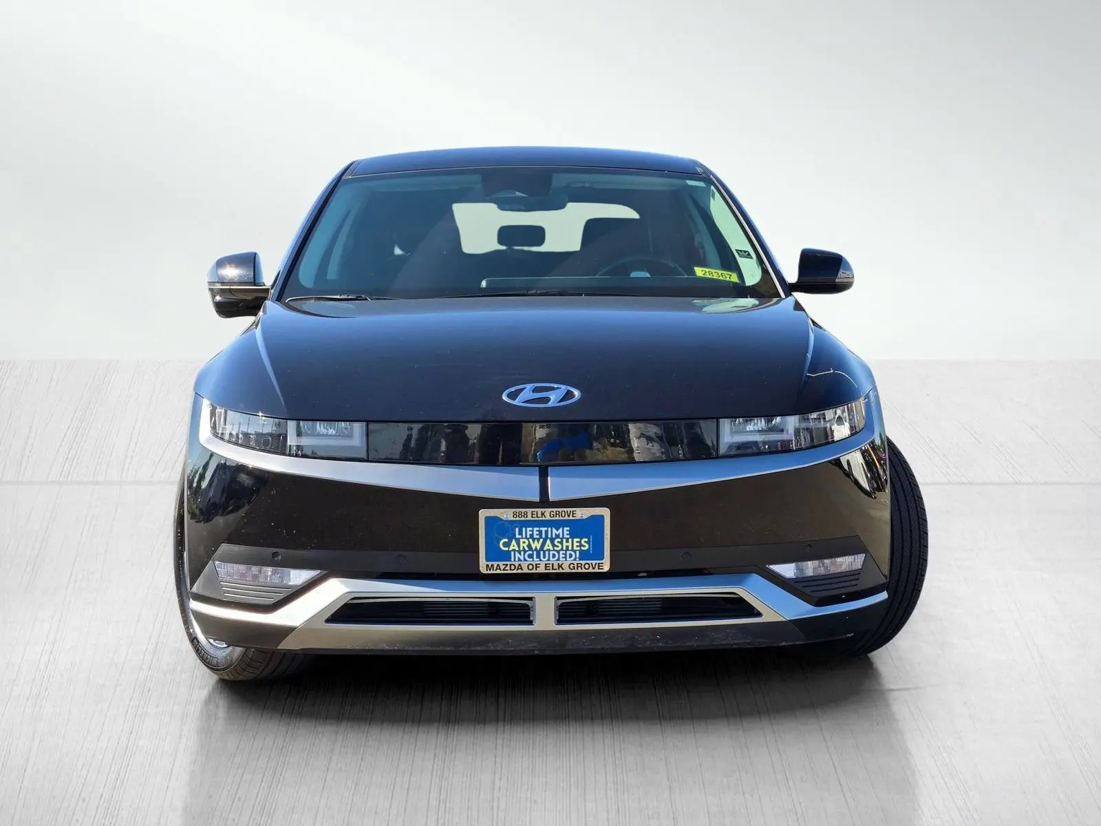 2024 Hyundai Ioniq 5 SEL photo 2