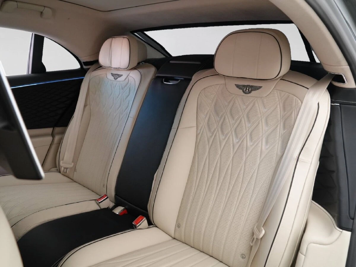 2026 Bentley Flying Spur Azure - Photo 23