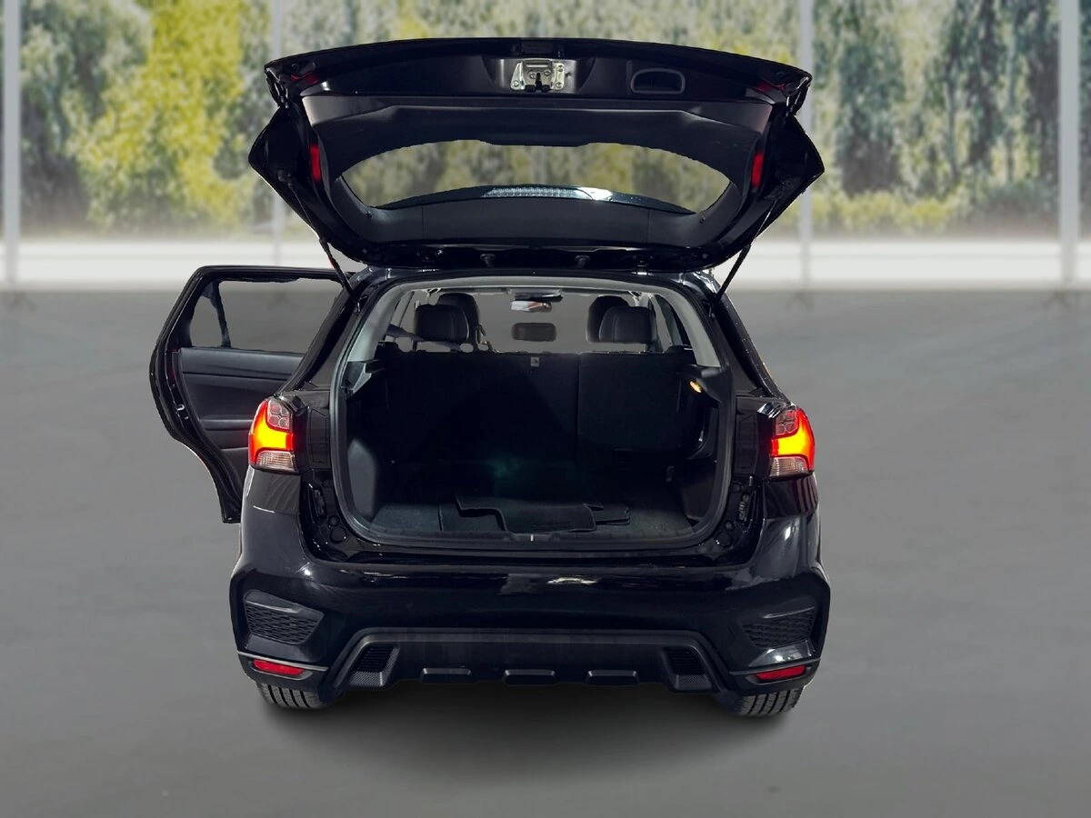 2024 Mitsubishi Outlander Sport SE - Photo 12