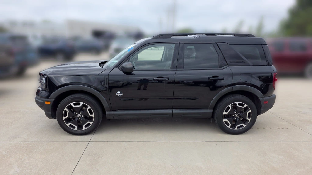 Used 2021 Ford Bronco Sport Outer Banks with VIN 3FMCR9C69MRA62330 for sale in Kansas City