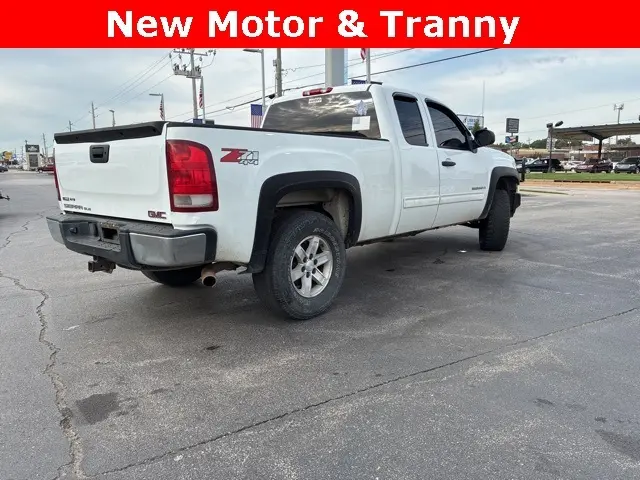 2009 Gmc Sierra SLE photo 3