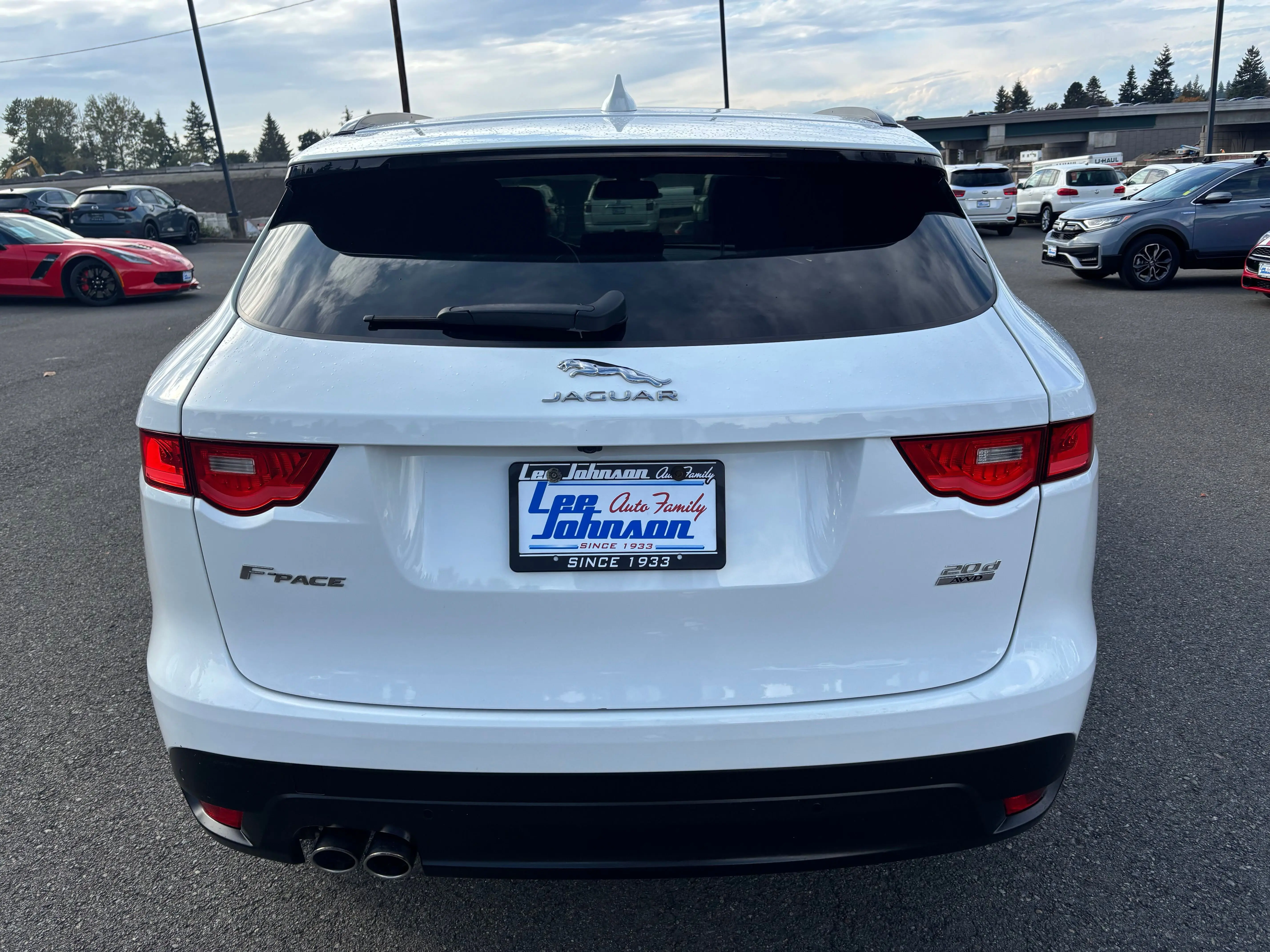 2017 Jaguar F-PACE Premium photo 2