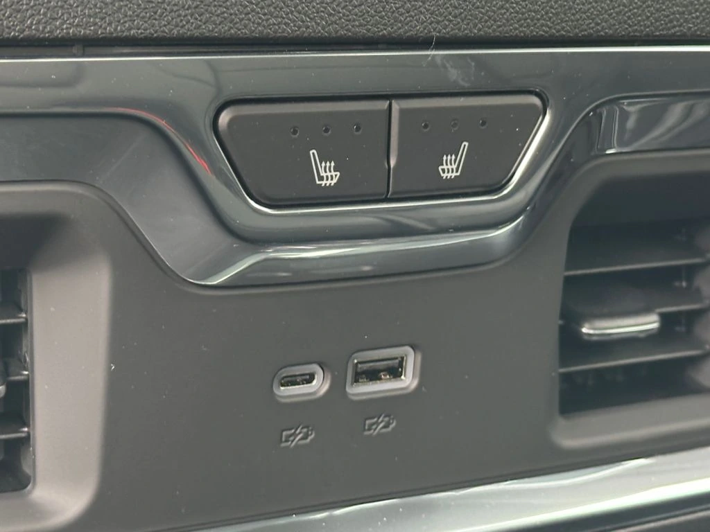 2026 GMC Sierra 3500HD Denali - Photo 41